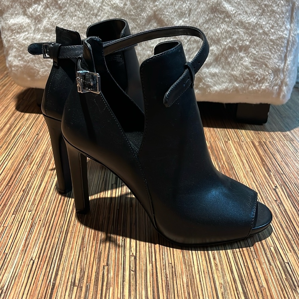 Micheal Kors heels